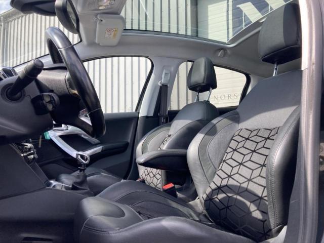 Peugeot 208 image 4