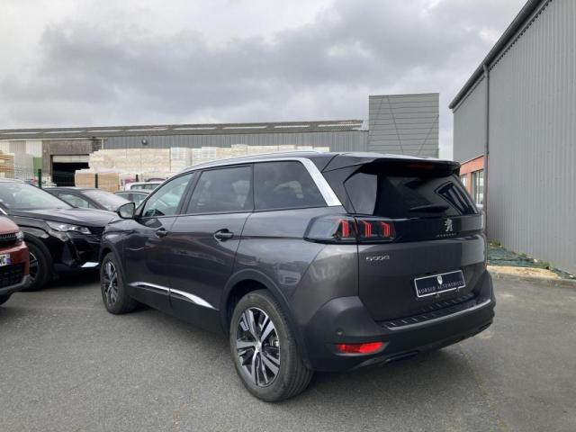 Peugeot 5008 image 4
