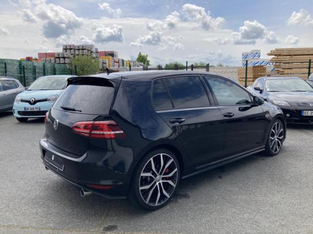 Volkswagen Golf image 1