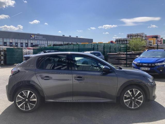 Peugeot 208 image 9