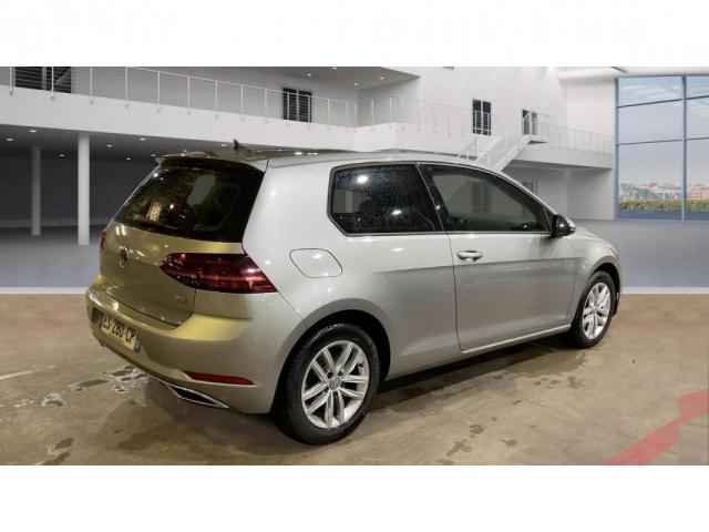 Volkswagen Golf image 8