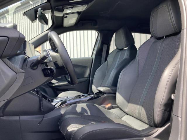 Peugeot 2008 image 6