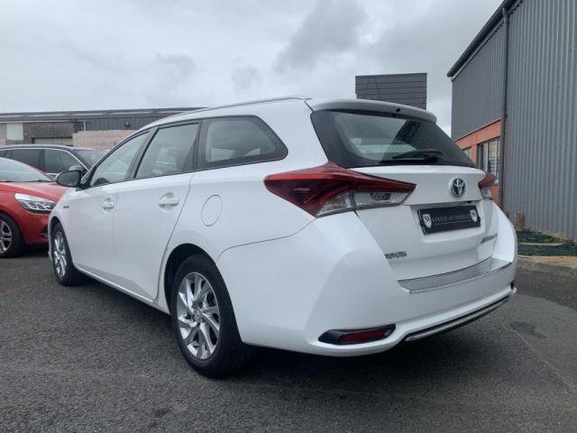 Toyota Auris image 3