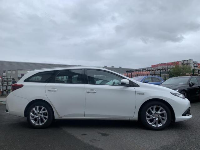 Toyota Auris image 8