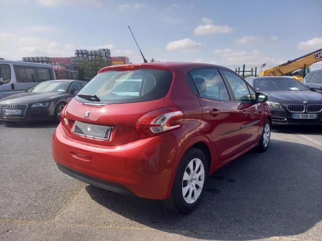 Peugeot 208 image 5
