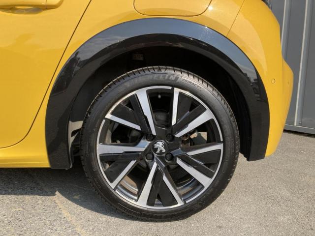 Peugeot 208 image 6