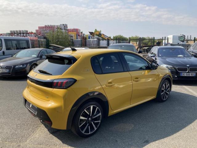 Peugeot 208 image 9