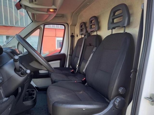 Peugeot Boxer image 2