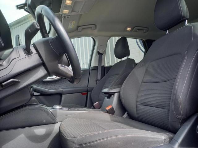 Ford Kuga image 7