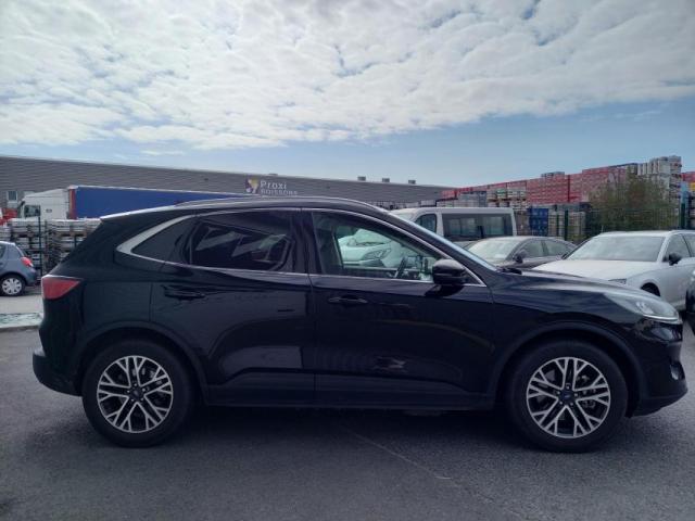 Ford Kuga image 2
