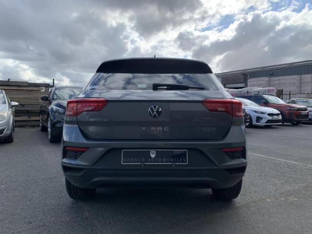 Volkswagen T-Roc image 6