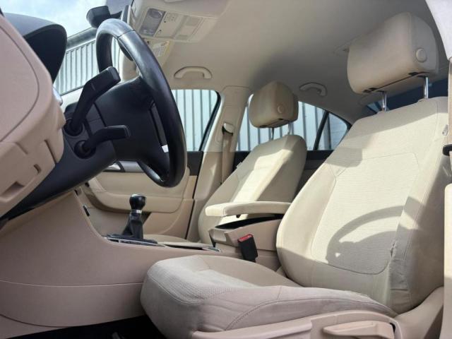 Volkswagen Passat image 4