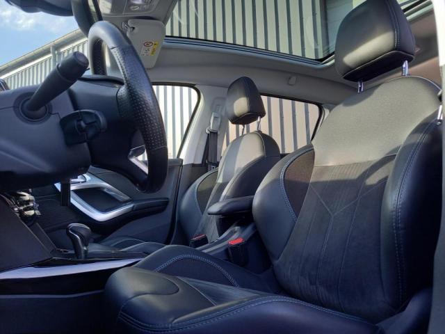 Peugeot 2008 image 2