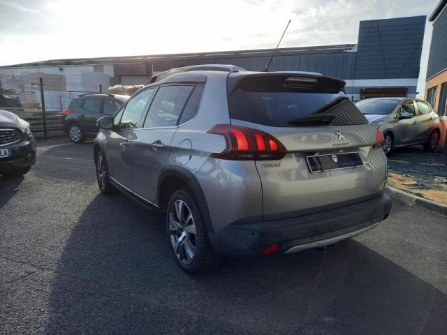 Peugeot 2008 image 8