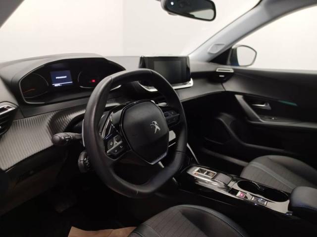 Peugeot 2008 image 1