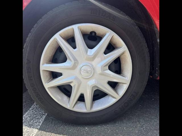 Ford Fiesta image 2