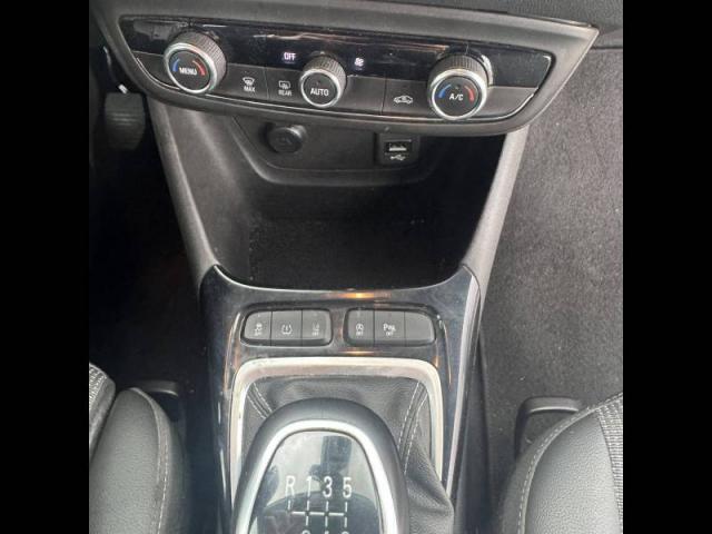 Opel Crossland image 9