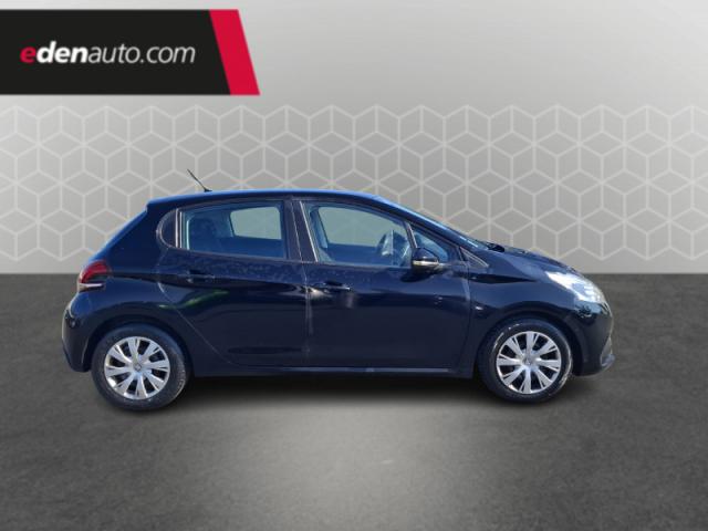 Peugeot 208 image 9