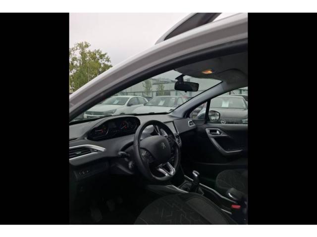 Peugeot 2008 image 1