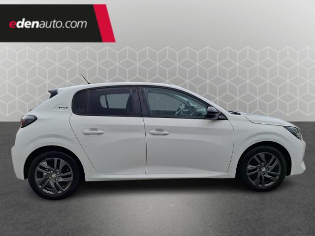 Peugeot 208 image 9
