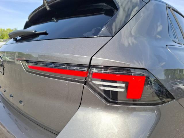 Opel Astra image 9