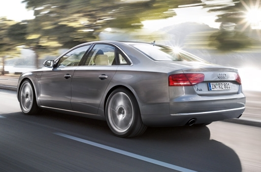 AUDI A8