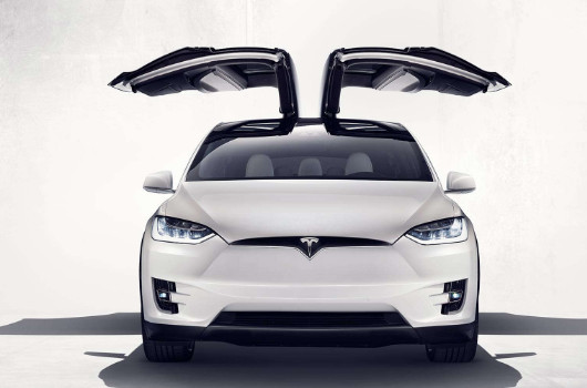 TESLA MODEL X